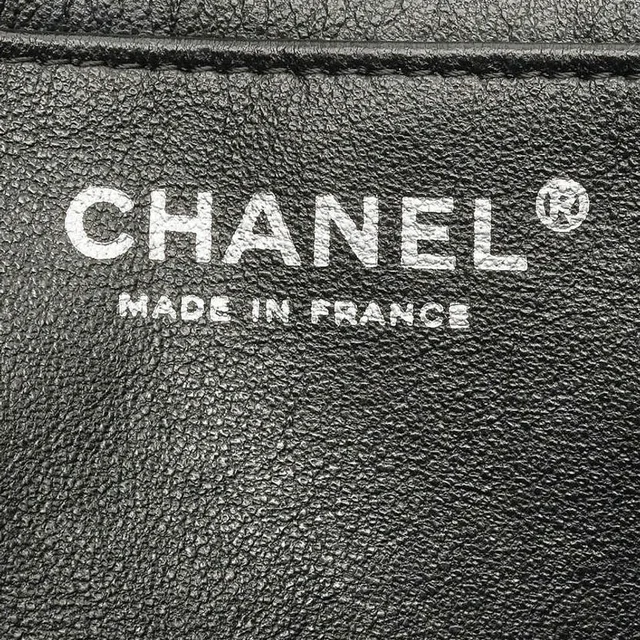 Chanel 2.55 Reissue Single Flap Bag in Leather from A Retro Tale, photo 8 of 10