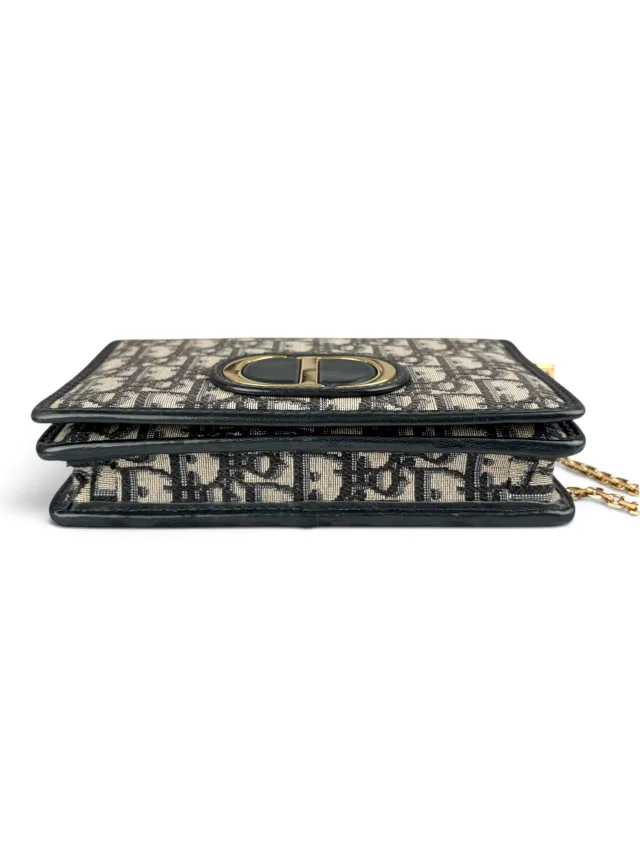 Dior Navy Oblique 30 Montaigne 2-in-1 Pouch in Navy Canvas from Season 2 Consign, photo 6 of 10