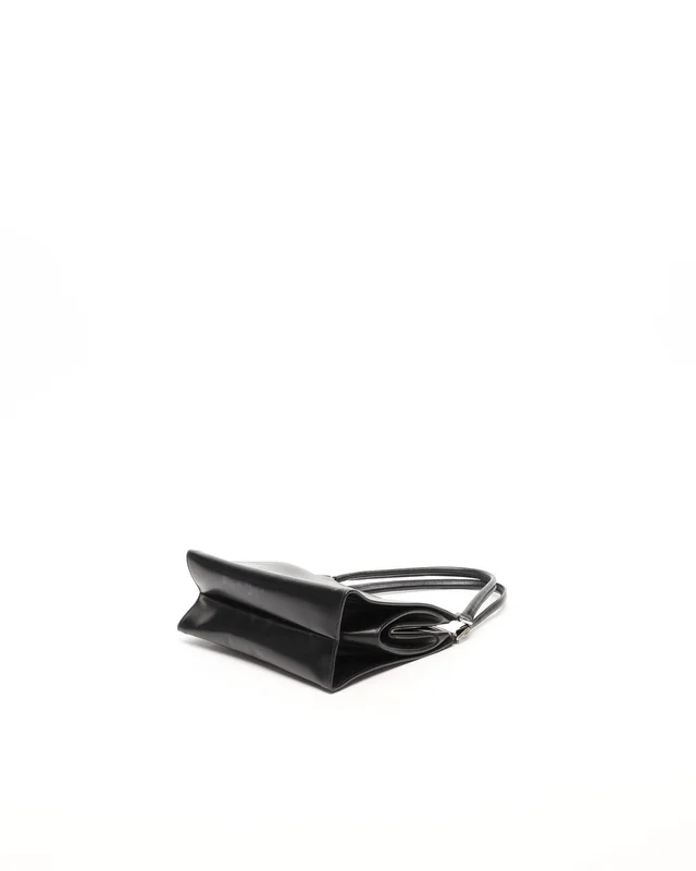 Prada Vintage Vitello Chic Handbag in Leather from A Retro Tale, photo 5 of 9
