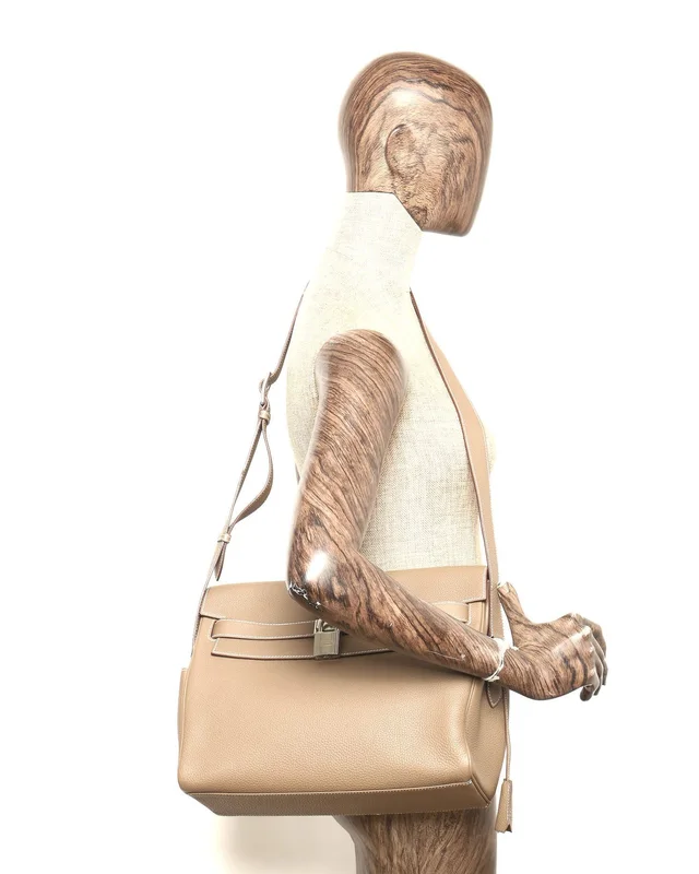 Hermès Etoupe Kelly Messenger GM Togo Bag in Taupe Togo leather from A Retro Tale, photo 10 of 10