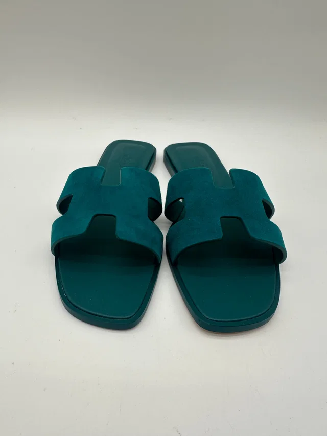 Hermès Oran sandal vert 405 in Green from Luxury Promise
