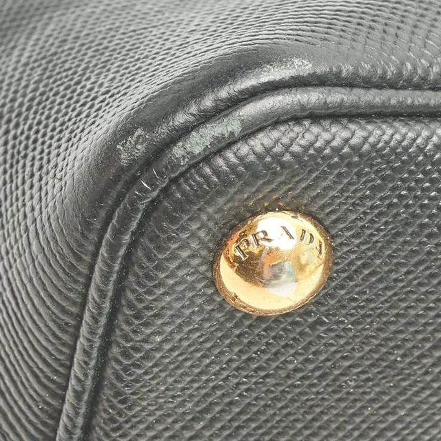 Prada Saffiano Medium Cuir Tote Bag in Saffiano leather from A Retro Tale, photo 8 of 11