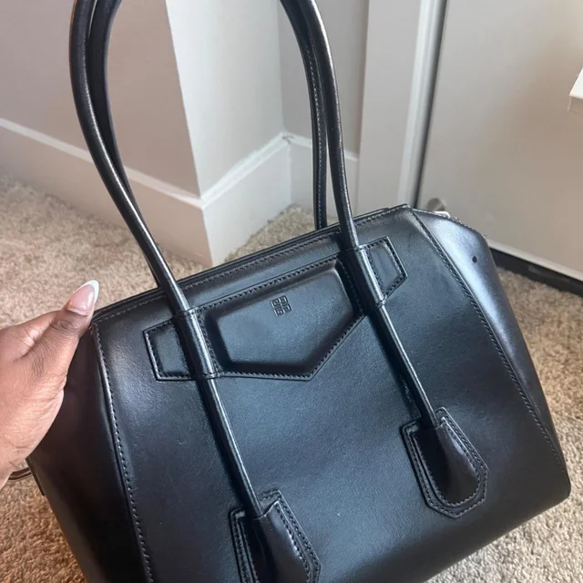 Givenchy Men's Shoulder bags - Black in black from Depop, photo 1 of 1