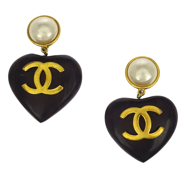 Chanel Costume Pearl Dangle Earrings Clip-On Gold Black Heart 28 in Black from AMORE Vintage Tokyo