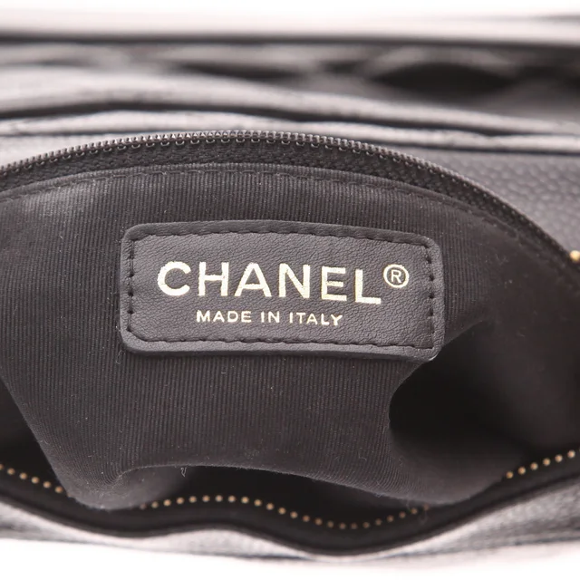 Chanel handbag in black quilted grained leather in Black Caviar leather from Collector Square, photo 3 of 4