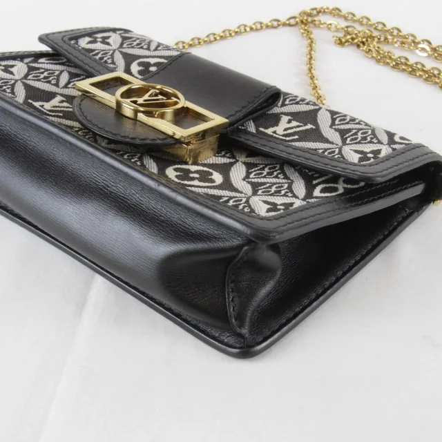 Louis Vuitton Jacquard Portefeuille Dauphine canvas leather shoulder bag in Black Canvas from LuxUness, photo 5 of 8