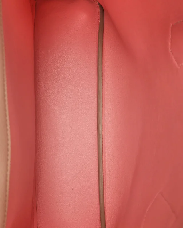 Prada Saffiano Medium Cuir Tote Bag in Saffiano leather from A Retro Tale, photo 7 of 8