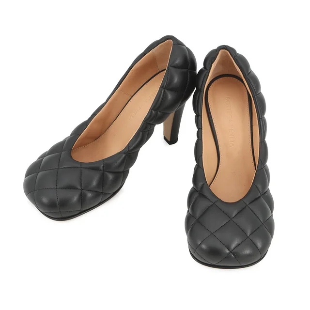 Bottega Veneta Padded INTRECCIATO Square Toe Heel Pumps Black592013VBRR01000 Nappa Leather Size 34 1/2 in Nappa leather from GALLERY RARE