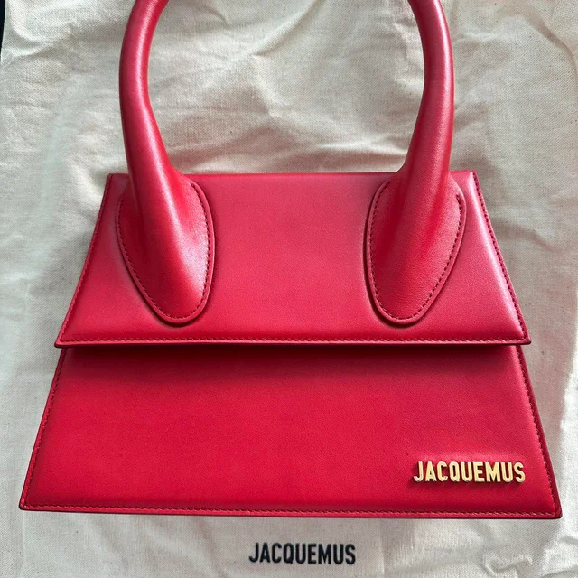 Jacquemus Women's Crossbody bags - Red in red from Depop, photo 1 of 1