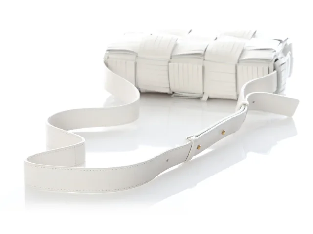 Bottega Veneta Maxi White Fringed Intrecciato Nappa Cassette Bag in White Nappa leather from Ann's Fabulous Finds, photo 7 of 9