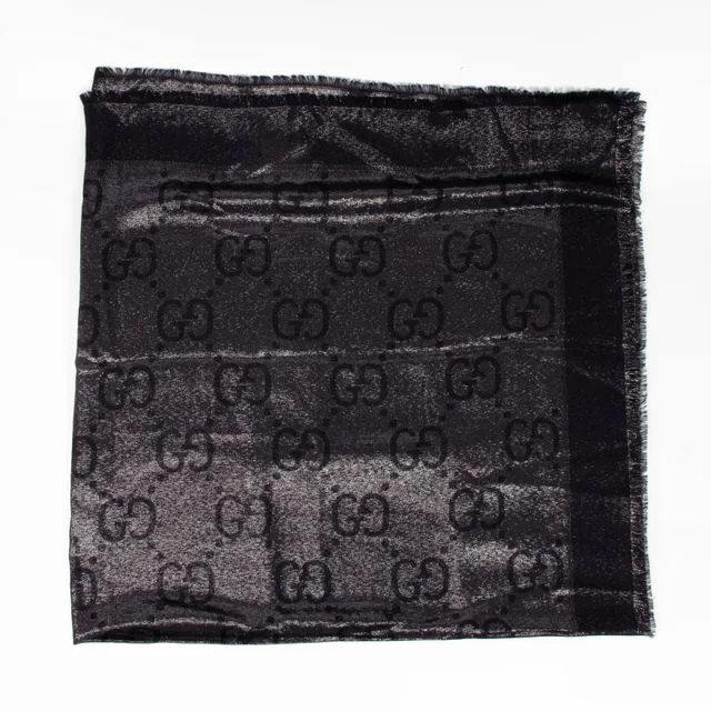 Gucci Black Metallic Lamé Jacquard GG Jumbo Shawl in Black from Labellov, photo 3 of 3