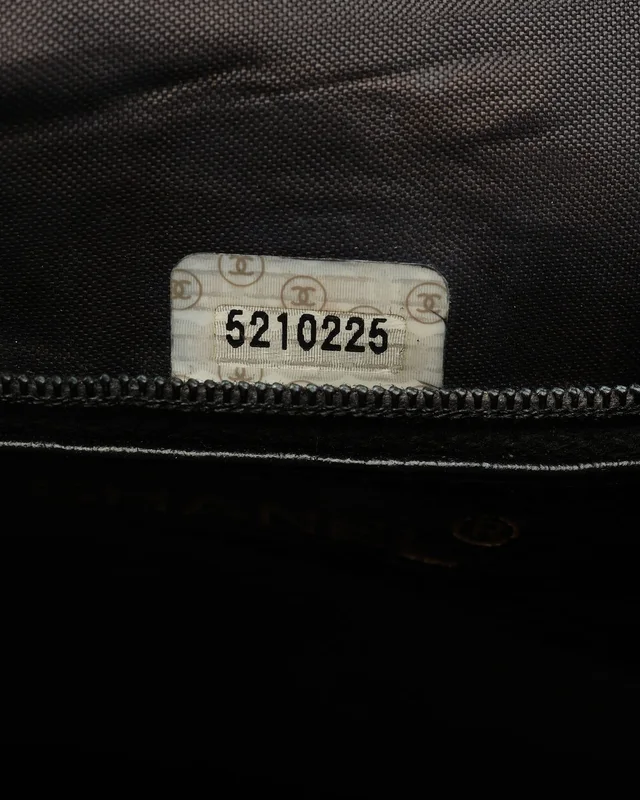 Chanel Caviar Kelly Top Handle Bag in Caviar leather from A Retro Tale, photo 9 of 10