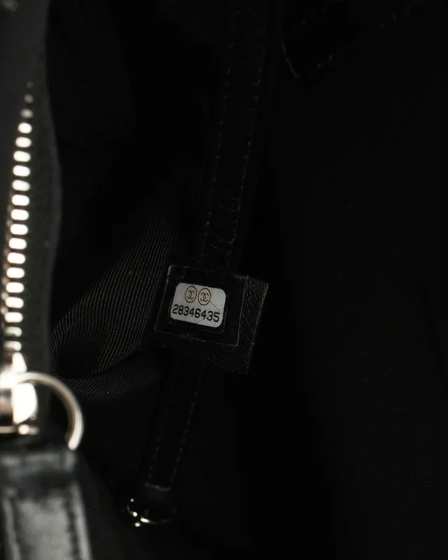 Chanel Small 31 Shopping Bag in Leather from A Retro Tale, photo 8 of 11