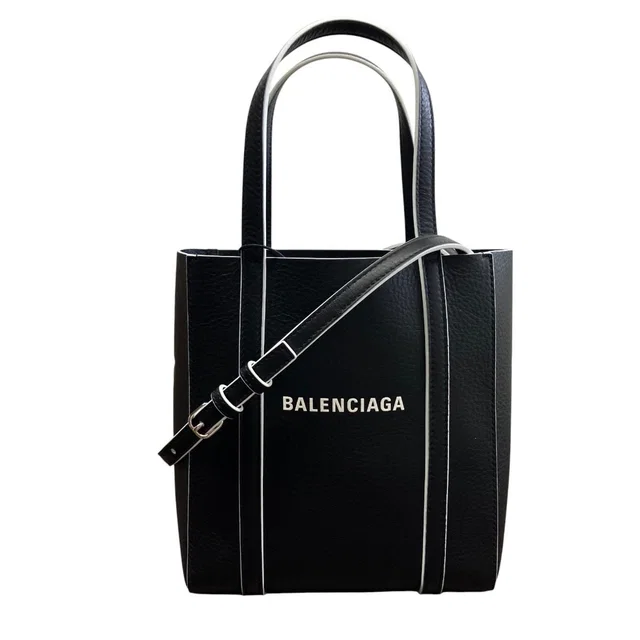 Balenciaga Everyday Leather Tote Bag in Leather from LuxUness