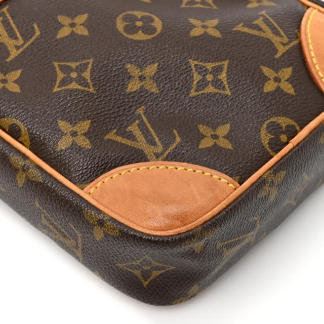 Louis Vuitton Monogram Danube 21 in Caviar leather from FASHIONPHILE, photo 9 of 13