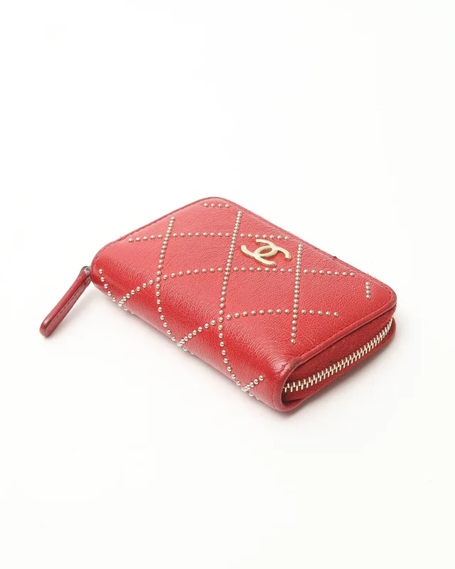 Chanel Zip Around Card Holder from A Retro Tale, photo 2 of 6