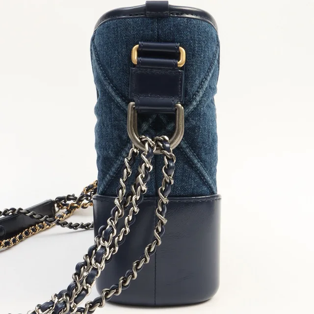 Chain Shoulder Bag Denim Gabrielle de Chanel Blue, manufactured around 2020 in Blue Denim from VINTAGE QOO TOKYO, photo 2 of 2