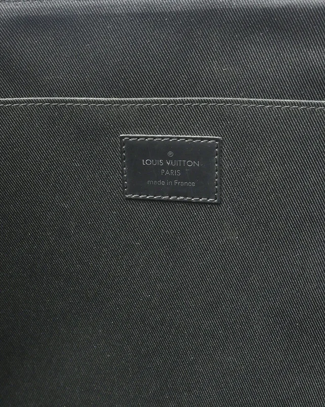 Louis Vuitton Damier Graphite Laptop Case 15-Inch in Grey Canvas from A Retro Tale, photo 7 of 8