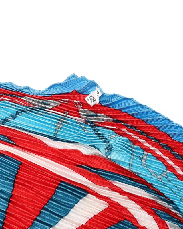 Hermès 140 Pleated Silk Scarf in Silk from A Retro Tale, photo 3 of 3