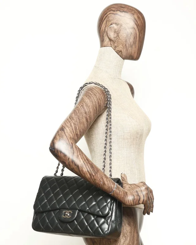 Chanel Classic Jumbo Single Flap Bag in Lambskin from A Retro Tale, photo 12 of 12