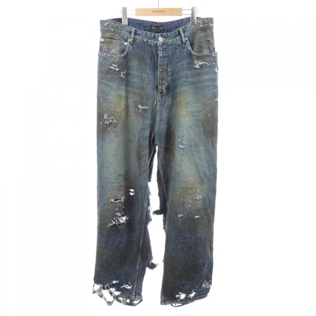Balenciaga Pants & jeans from LuxUness
