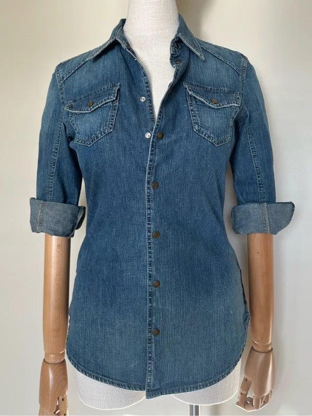 Women's Diesel Denim 3/4 Sleeve Button Up Shirt - Medium Dark Blue 100% Cotton in blue Denim from Poshmark