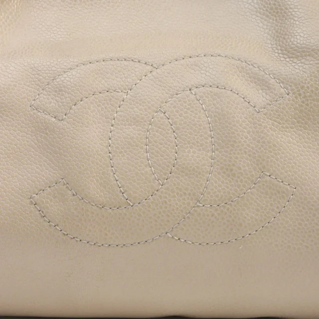 Chanel 2009-era Caviar Skin CC Mark Stitch Chain Tote Bag in Light Beige in Beige Caviar leather from VINTAGE QOO TOKYO, photo 9 of 15