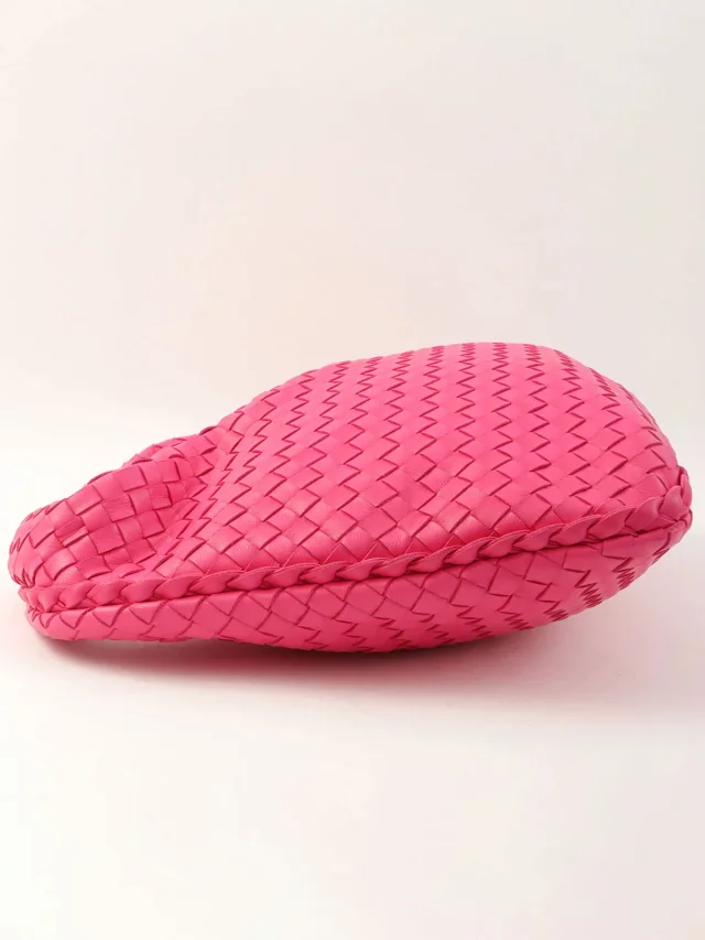 Bottega Veneta Intrecciato Hobo Bag Pink in Pink Woven leather from VINTAGE QOO TOKYO, photo 3 of 9