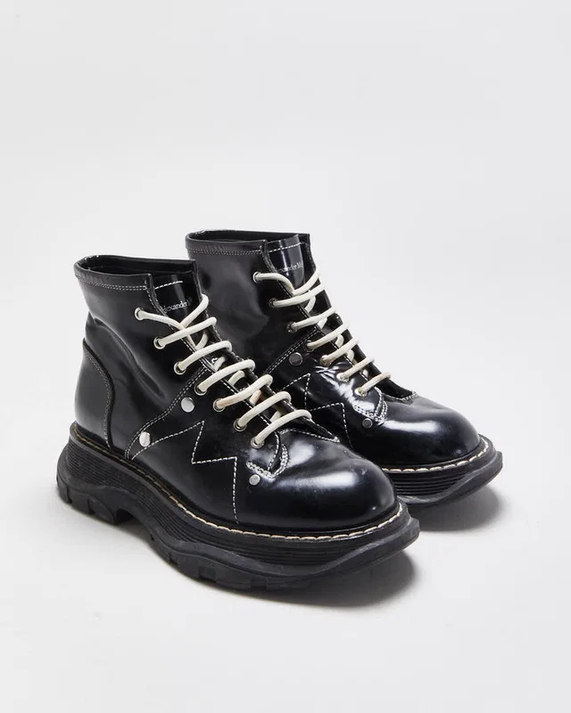 Alexander McQueen Patent Tread Contrast Stitch Boots - UK3 in Patent leather from Rokit Vintage