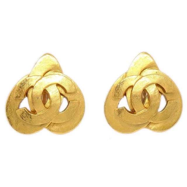 Chanel 1997 Heart CC Earrings Gold Medium in Gold from AMORE Vintage Tokyo