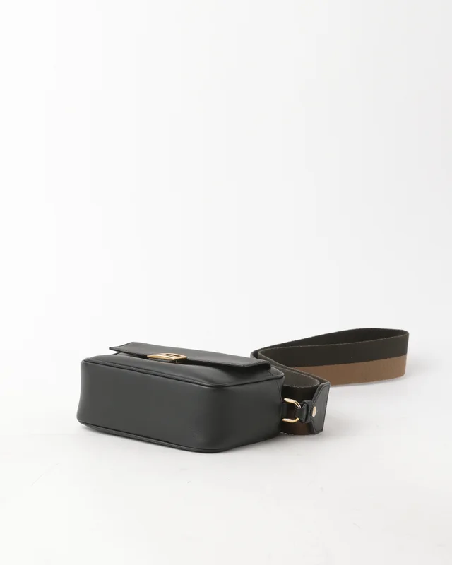 Fendi Camera F Crossbody Bag in Leather from A Retro Tale, photo 4 of 7