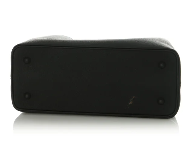 Louis Vuitton So Black Calfksin Capucines GM Souple in Black Calfskin from Ann's Fabulous Finds, photo 6 of 9