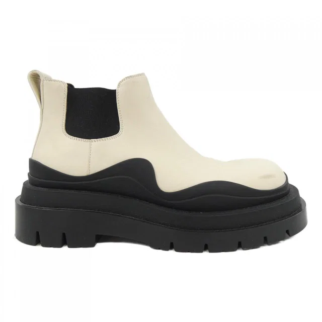 Bottega Veneta Tire Ankle Chelsea Boots Calfskin Boots in Calfskin from LuxUness