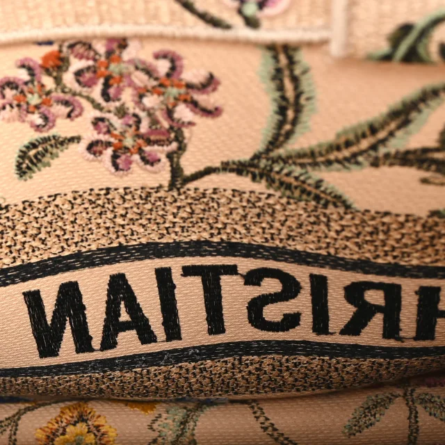 Dior Embroidered Petites Fleurs Medium Book Tote Natural in Beige Raffia from FASHIONPHILE, photo 13 of 13
