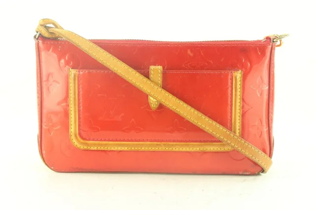 Louis Vuitton Mallory Pochette Accessories with Shoulder Strap in Leather from Bagriculture