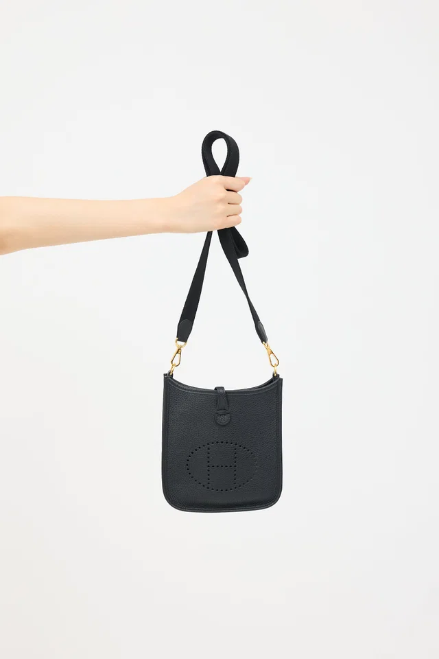 Hermès 2023 Clemence Evelyne TPM 16 Bag in Clemence leather from VSP Consignment