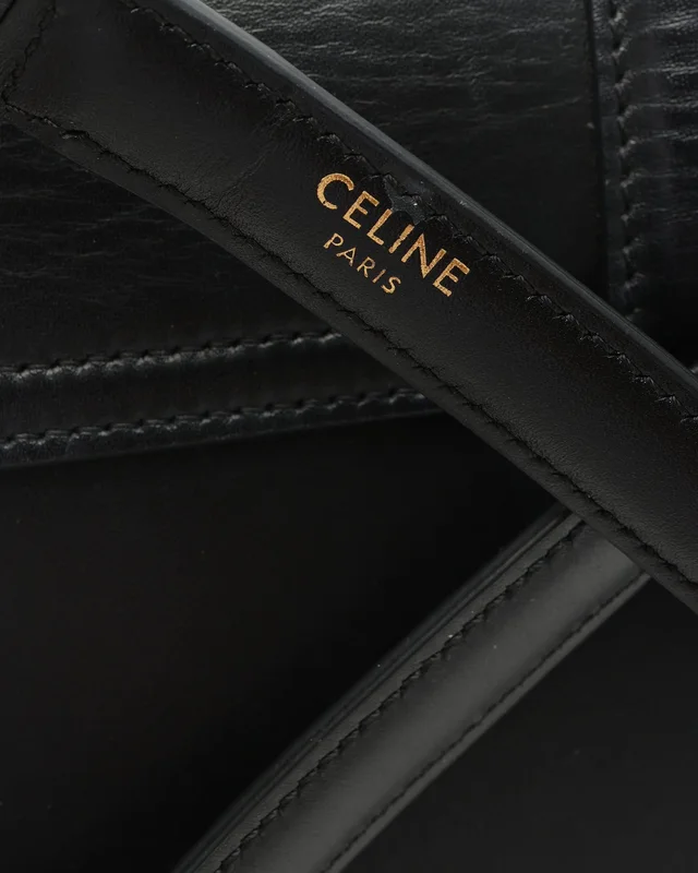 Celine Classic 16 Bag in Leather from A Retro Tale, photo 9 of 10