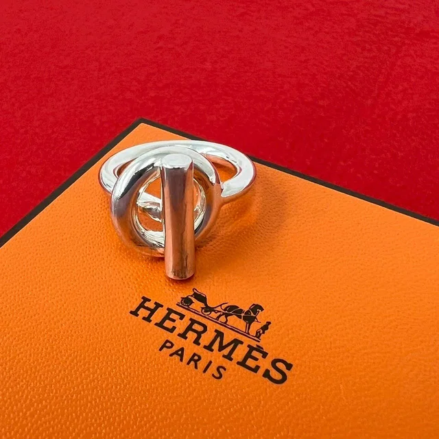 Hermès Echappee Ring 925 Sterling Silver in Silver from The Reluxe