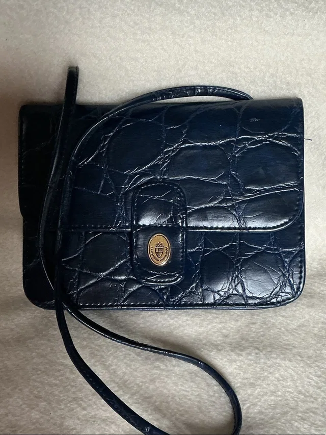 Ponte Vecchio Navy Croc-Embossed Leather Crossbody Bag With Gold-Tone Clasp in blue Crocodile from Poshmark, photo 1 of 1