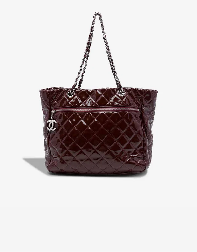 Chanel Shopping Tote Medium Patent Bordeaux in Red Patent leather from SACLÀB