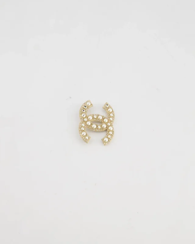 Chanel Champagne Gold CC Brooch with Embellished Pearls Detail in Gold from Sellier, photo 2 of 10