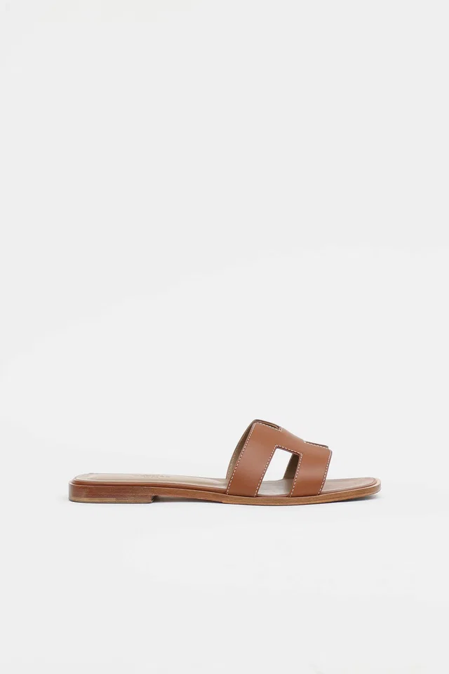 Hermès Box Leather Oran Sandal in Box leather from VSP Consignment