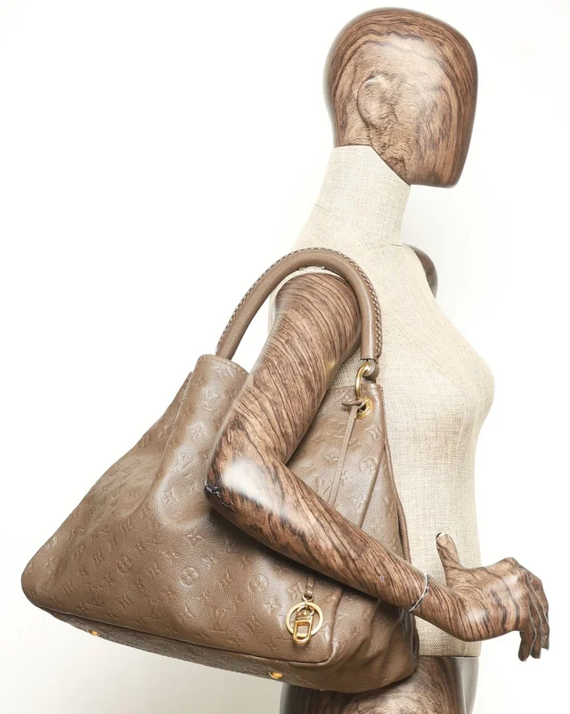 Louis Vuitton Empreinte Artsy MM Bag in Canvas from A Retro Tale, photo 14 of 14