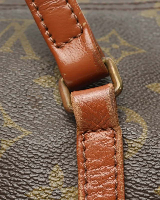 Louis Vuitton Monogram Papillon Pochette 30 Bag in Coated canvas from A Retro Tale, photo 7 of 10