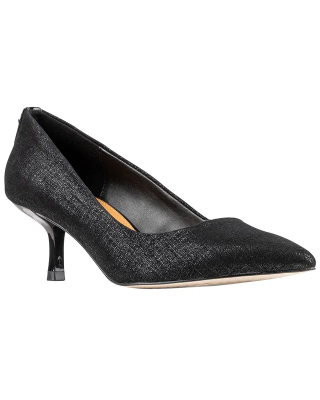 Donald Pliner Calibra Pump in //asset2.ruecdn.com/images/sw/131166/1311669559_RLSW_black.jpg, image 1 of 1 from Rue La La
