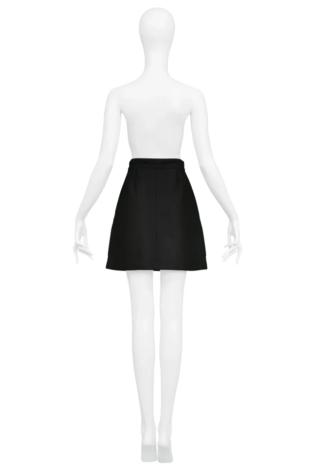 Balenciaga By Ghesquiere Classic Black A-line Mini-skirt 2003 in Black Nylon from Resurrection Vintage, photo 2 of 5