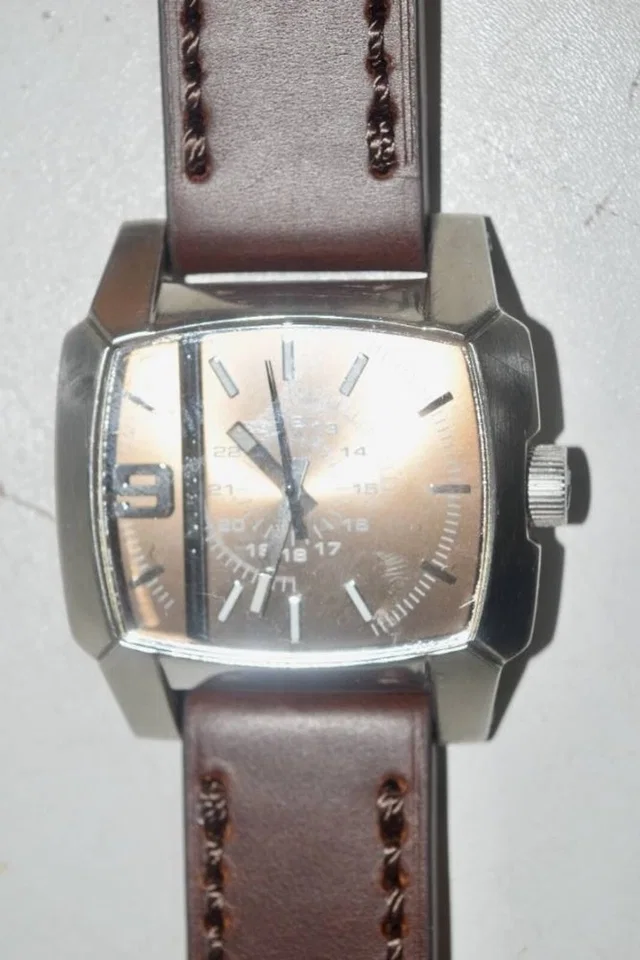 Diesel Watch Model DZ1132 in Brown Leather from Oxfam Online Shop
