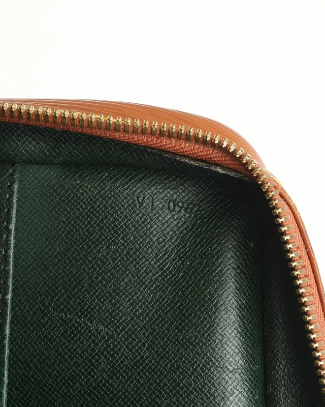 Louis Vuitton Epi Porte Document Voyage Business Bag in Leather from A Retro Tale, photo 11 of 12