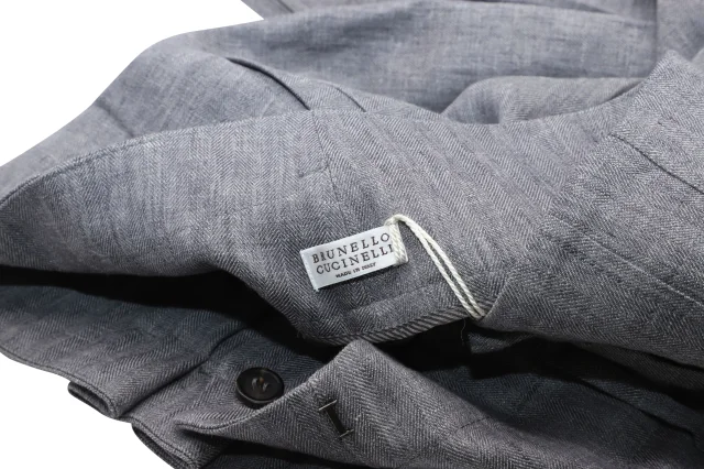 Brunello Cucinelli Cropped Pleated Herringbone Straight-Leg Pants in Grey Linen in grey, photo 2 of 5 from ShopSimon