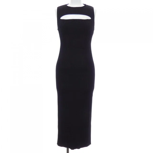 Alexander McQueen Dresses from LuxUness